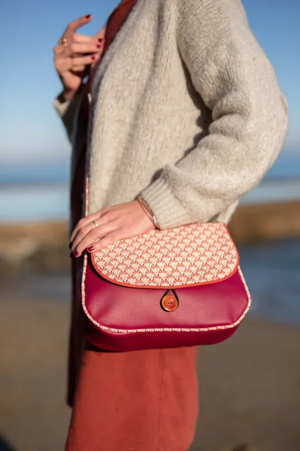 Sac à main femme bandoulière réversible simili cuir bordeaux et tissu imprimé éventails Sarah