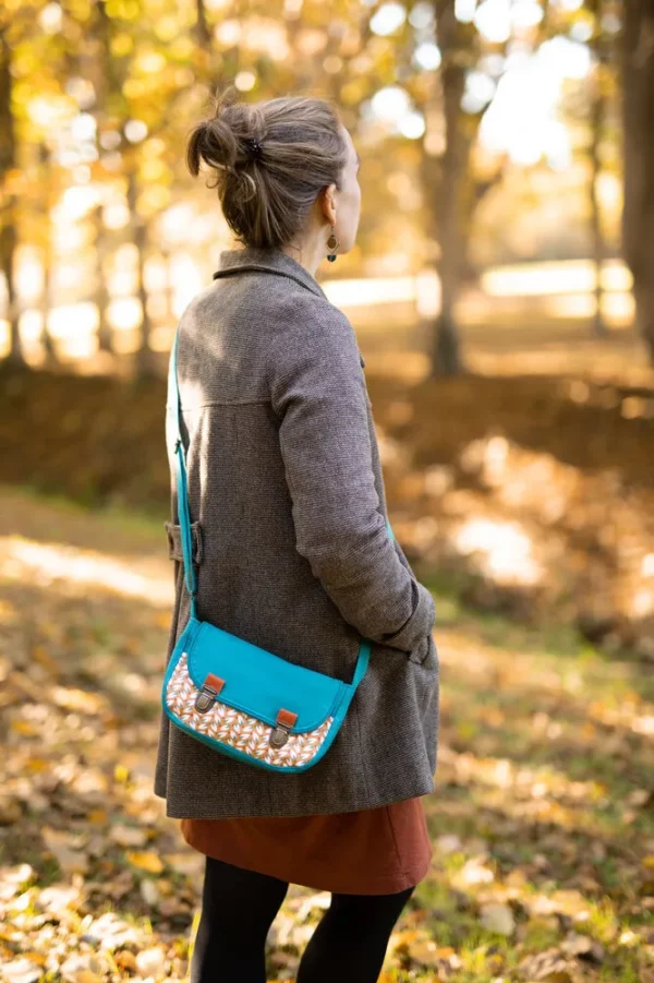 Sac à main femme simili cuir turquoise et tissu imprimé Moka porté