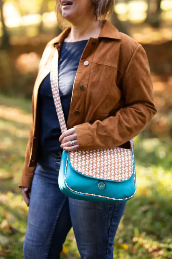 Sac femme bandoulière réversible simili cuir turquoise et tissu imprimé moka