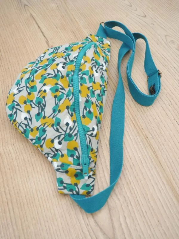Sac banane fait main femme tissu imprimé vert turquoise Mia