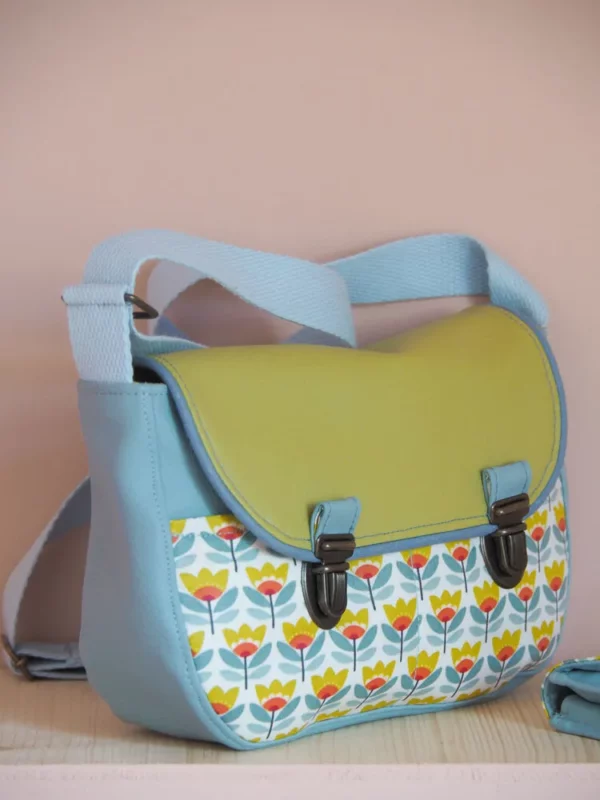 Sac made in France vue profil attache cartable rétro