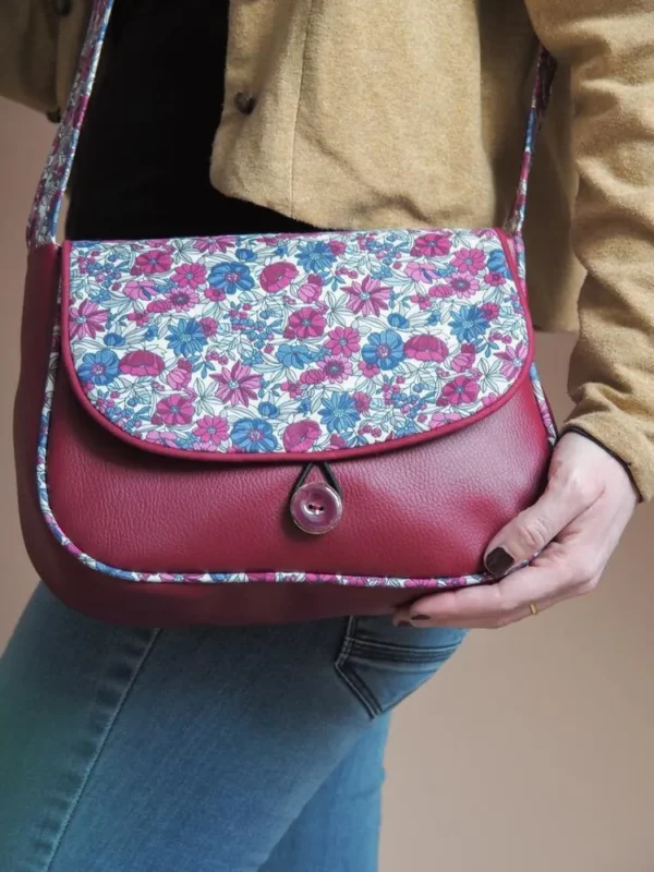Sac femme bandoulière réversible simili cuir bordeaux et tissu imprimé fleurs Lulu