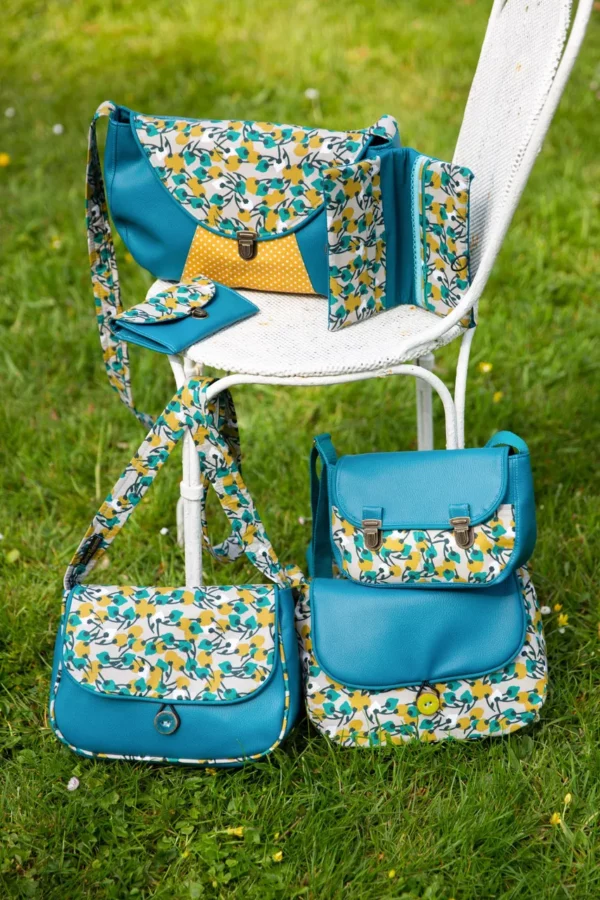 Collection Mia sac à main portefeuille porte monnaie cousus main en France