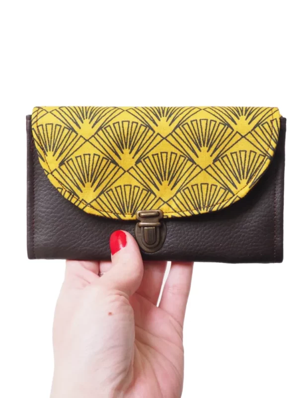 Porte monnaie femme fait main marron et jaune moutarde attache cartable