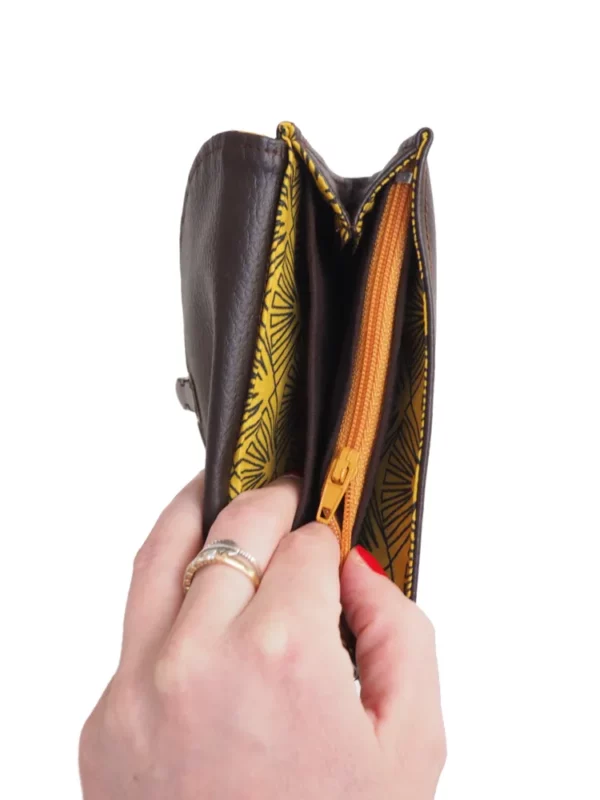 Porte monnaie femme marron moutarde intérieur poche zippée monnaie compartiments cartes