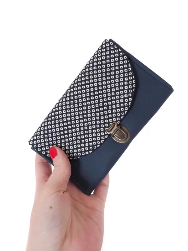 Porte monnaie femme fait main bleu marine tissu imprimé points japonais