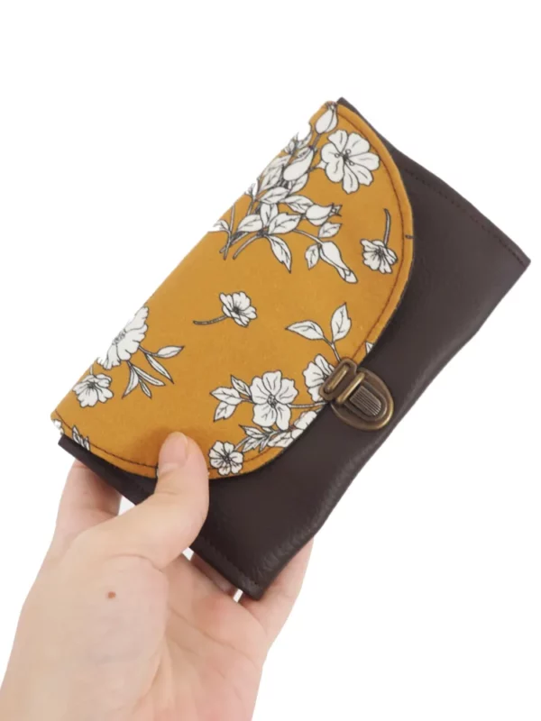 Porte monnaie femme attache cartable rétro simili cuir marron tissu imprimé moutarde fleurs