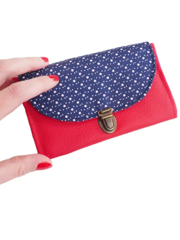 Porte monnaie fait main en Bretagne simili cuir rouge et tissu imprimé bleu pois