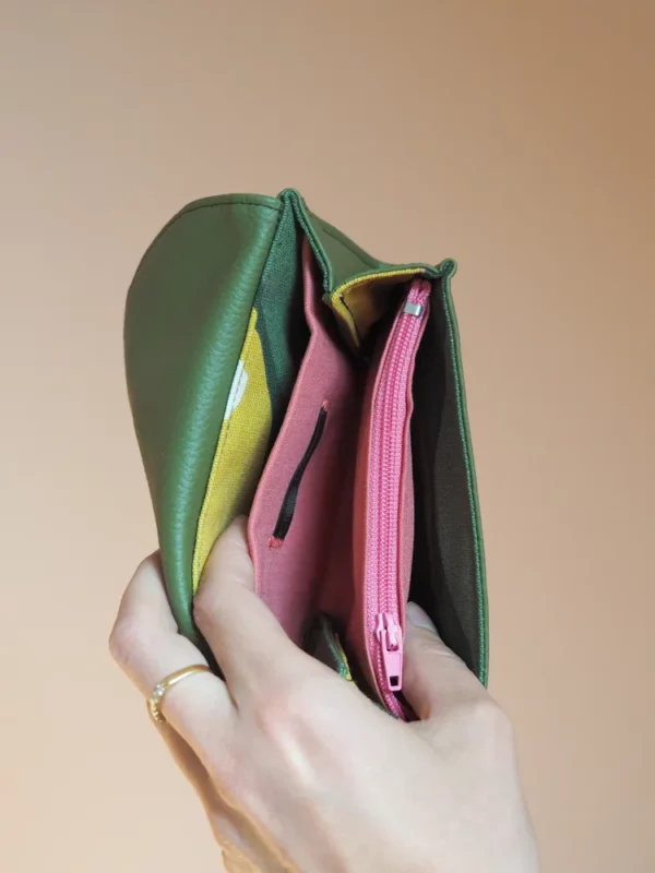 Porte monnaie kaki rose intérieur poche zippée monnaie compartiments cartes