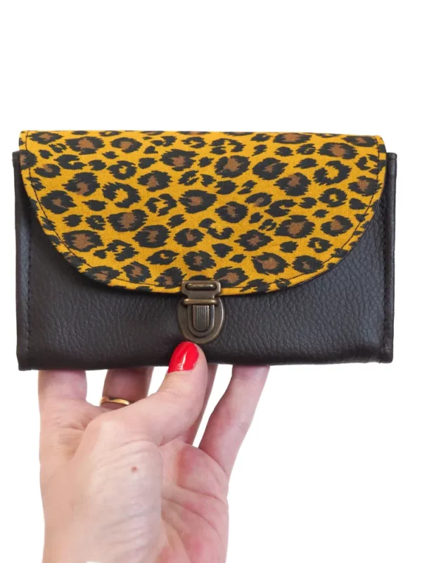 Porte monnaie femme cousu main simili cuir marron tissu imprimé léopard