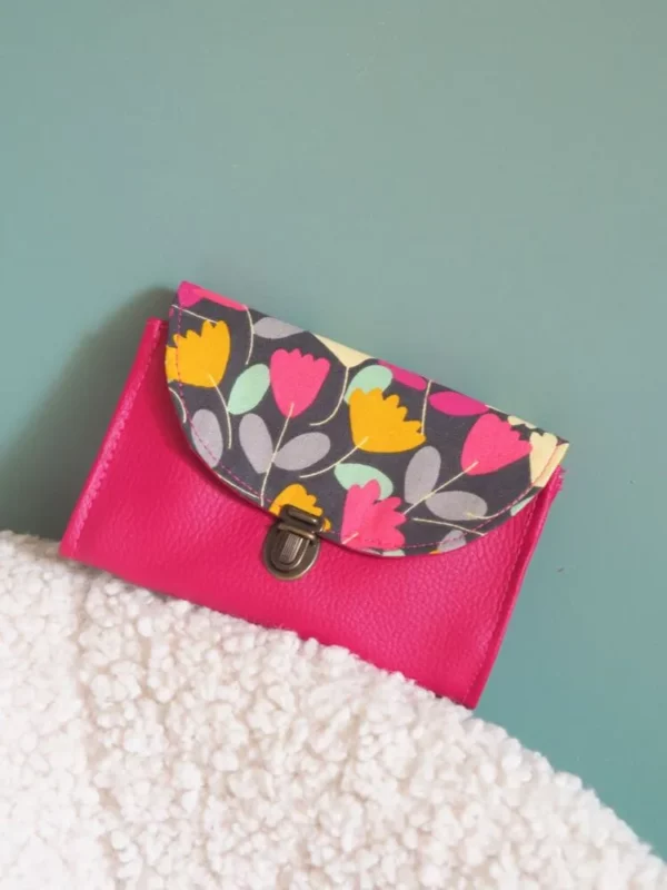 Porte monnaie rétro fait main coloré simili cuir rose tissu imprimé fleurs Cécile