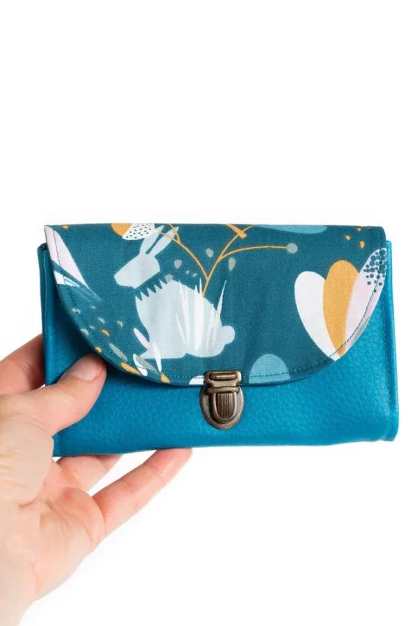 Porte monnaie attache cartable turquoise et tissu imprimé lapins