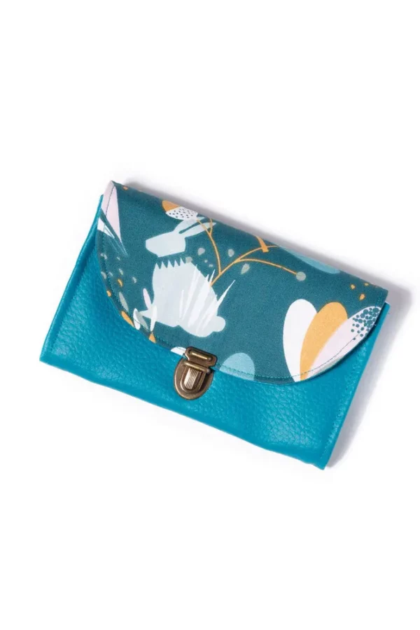 Porte monnaie fait main en France simili cuir turquoise et tissu imprimé lapins