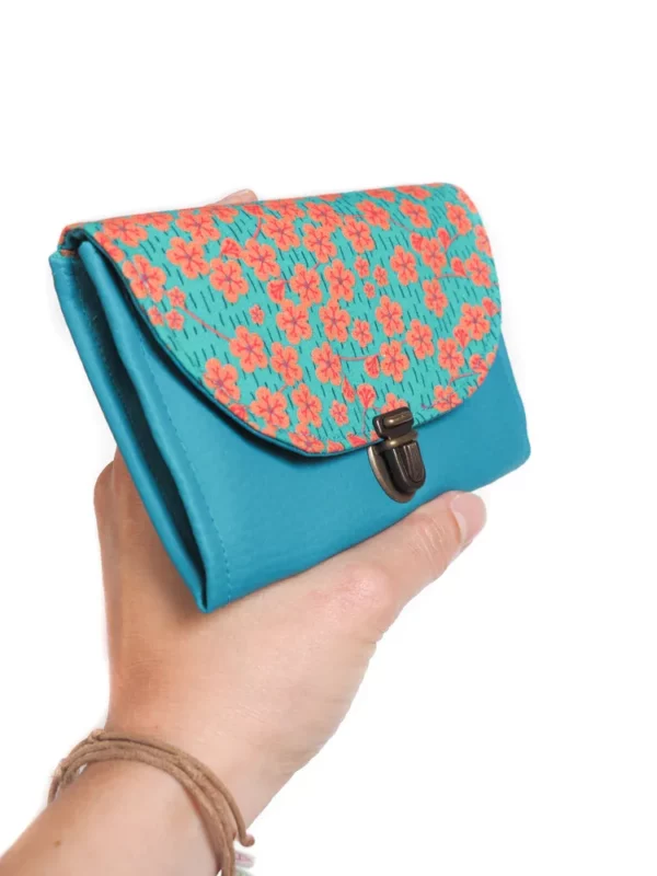Porte monnaie cousu main en France turquoise fleurs orange Lili soufflet