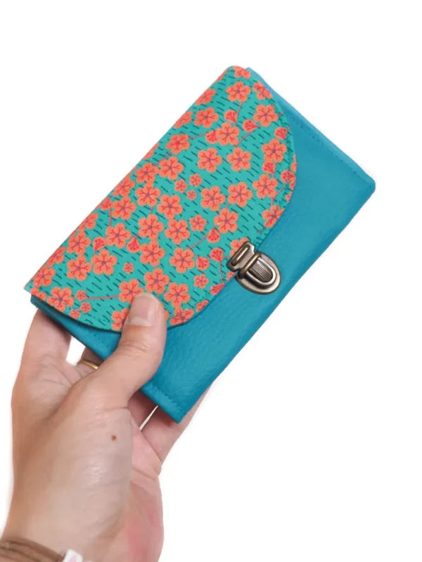 porte monnaie fait main en France turquoise et orange fleurs attache cartable rétro bronze