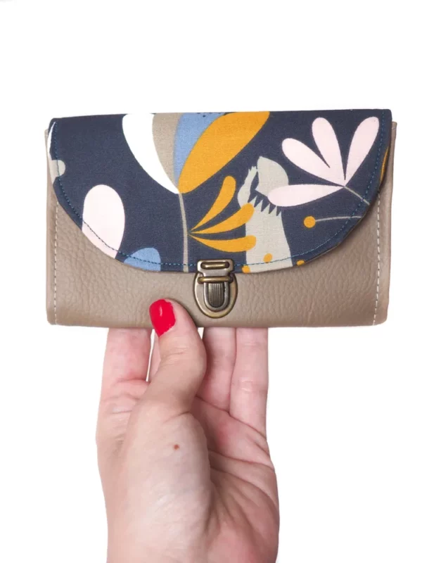 Porte monnaie femme fait main attache cartable taupe Alice imprimé