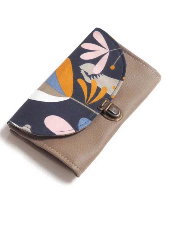 Porte monnaie femme fait main en Bretagne simili cuir Taupe imprimé marine lapin Alice