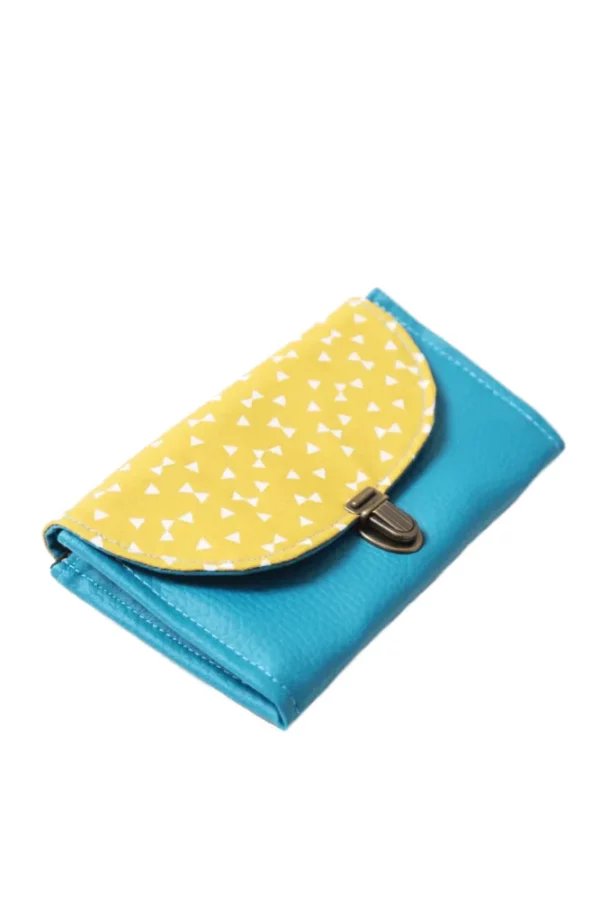 Porte monnaie femme fait main en Bretagne simili cuir turquoise et tissu imprimé jaune triangles