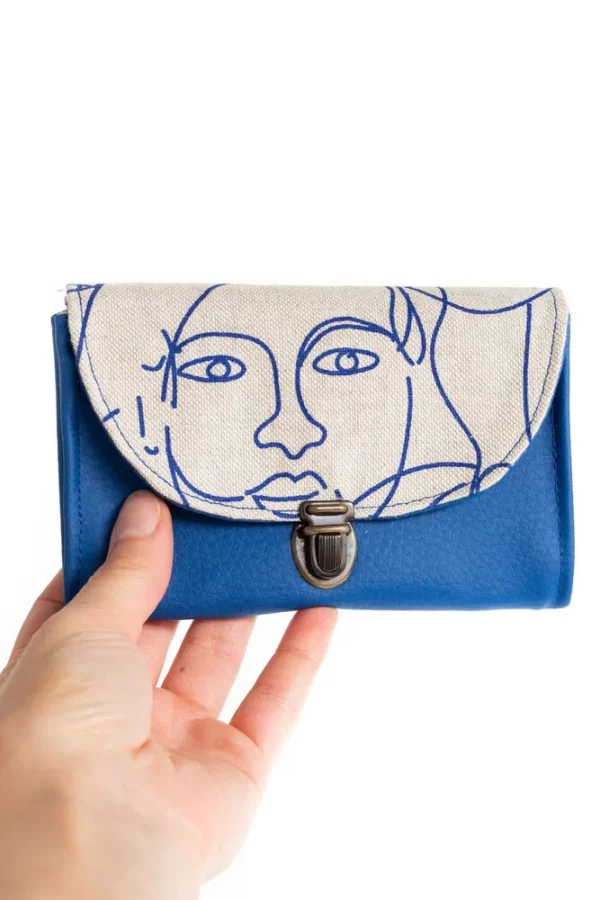 Porte monnaie cousu main en Bretagne coloré simili cuir bleu tissu imprimé visages Picassa