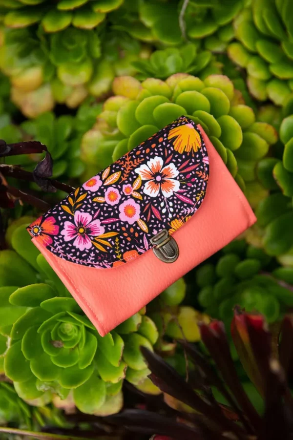 Porte monnaie cousu main Corail fleurs Frida