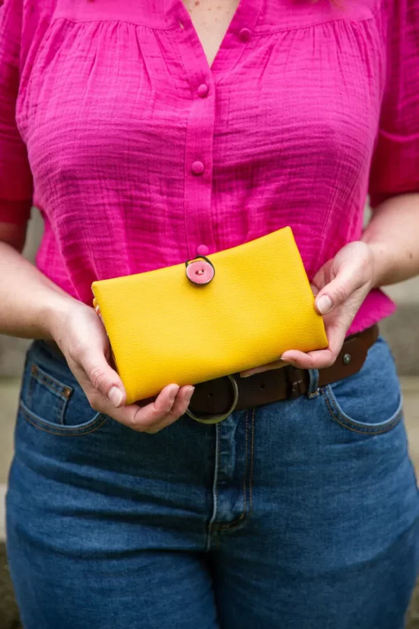 Portefeuille femme fait main en France Charlie fermé bouton coco rose