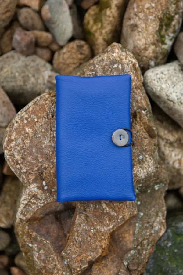 Portefeuille bleu Océan simili cuir bleu bouton coco gris