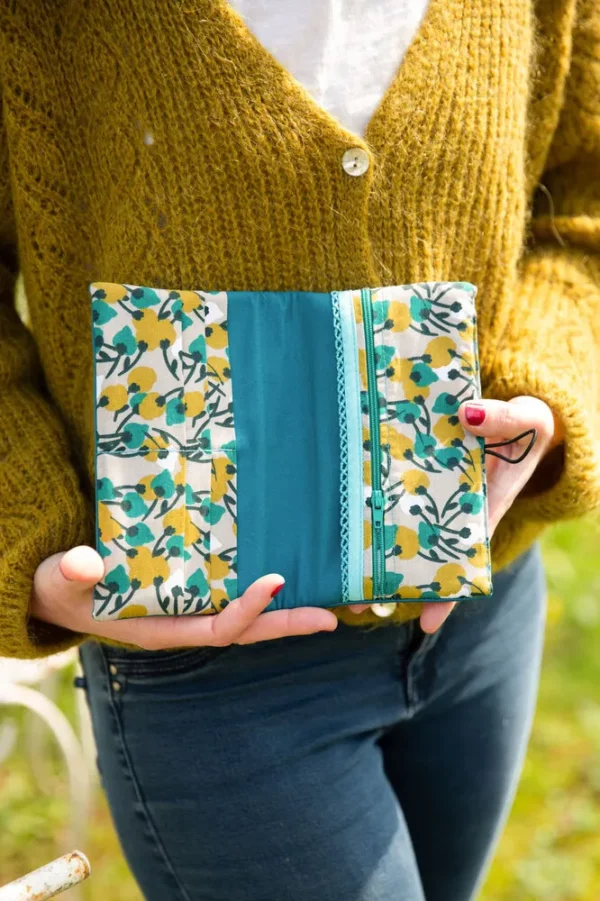 Portefeuille compagnon femme fait main en Bretagne simili cuir turquoise et tissu imprimé Mia