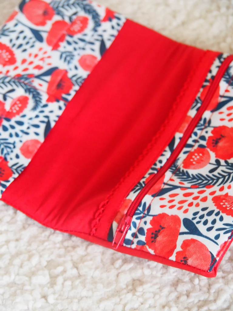 Portefeuille coquelicots détail fermeture zip