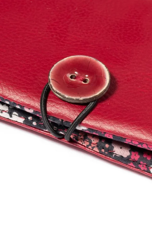 Portefeuille Julie zoom sur bouton violine coco