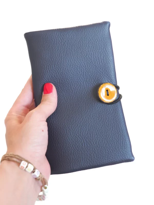 Portefeuille made in Bretagne simili cuir bleu marine bouton coco jaune
