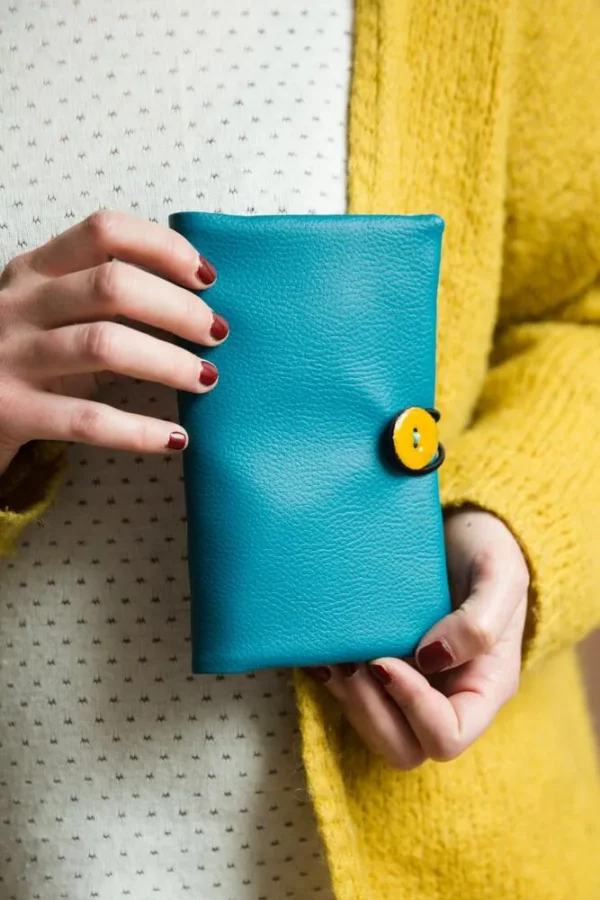 Portefeuille Nana turquoise et jaune fait main en Bretagne