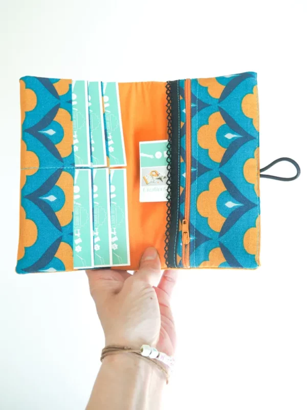 Portefeuille fait main en France coloré jaune moutarde turquoise Paola