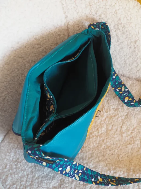 Sac besace Pépite ouvert vue sur poche zippée compartiment
