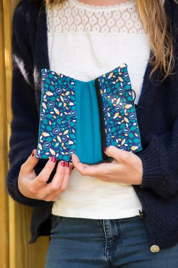 Portefeuille femme coloré fait main tissu imprimé bleu turquoise Pépite