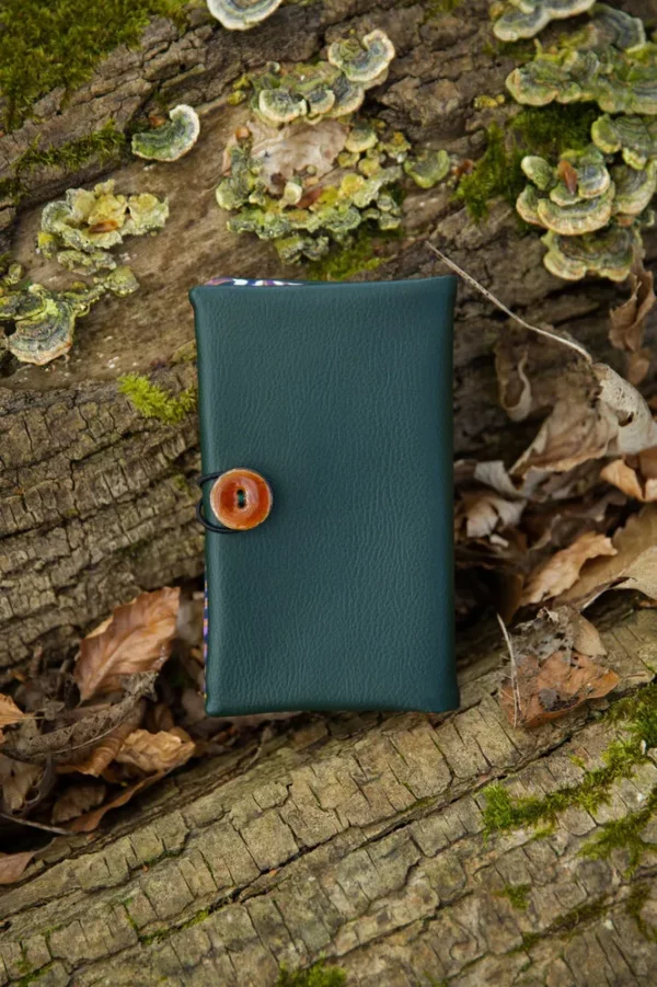 Portefeuille Camille vert bouton rouille fermé