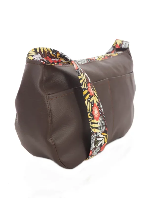 Sac besace femme marron feuillage dos double poches plaquées
