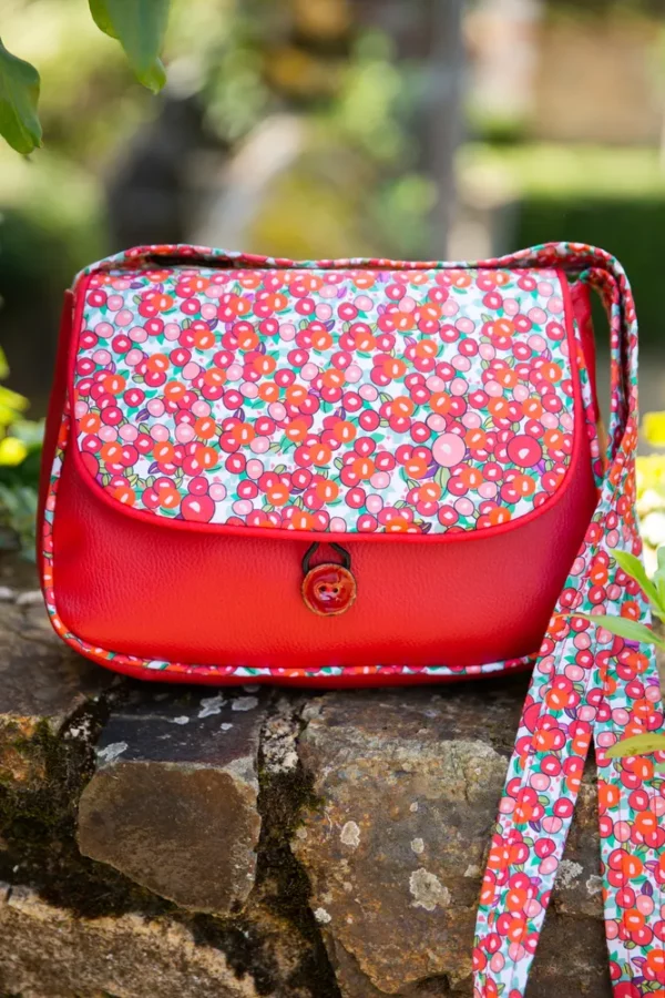 Sac réversible femme rouge cerises côté simili cuir passepoil