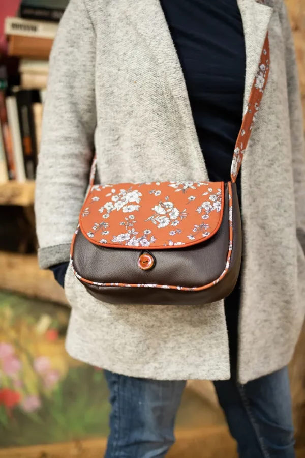 Sac à main femme bandoulière réversible simili cuir marron tissu imprimé rouille fleurs