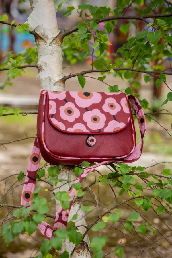 Sac réversible Paulette côté simili cuir bordeaux bouton violine