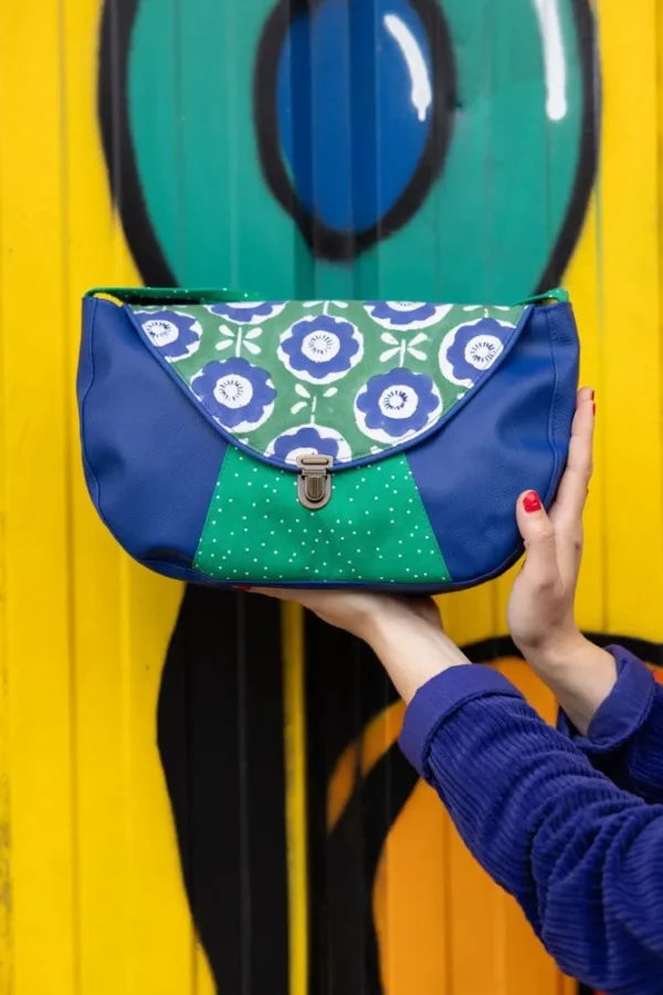 Sac à main femme besace coloré fait main simili cuir bleu tissu imprimé vert grosses fleurs rétro léna