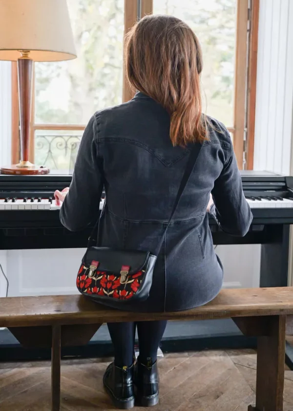 Sac à main femme attache cartable rétro simili cuir noir tissu imprimé fleurs rouge Aline
