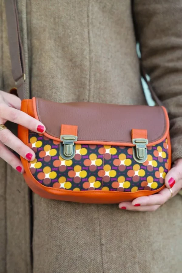 Sac à main femme rouille rétro ronds porté