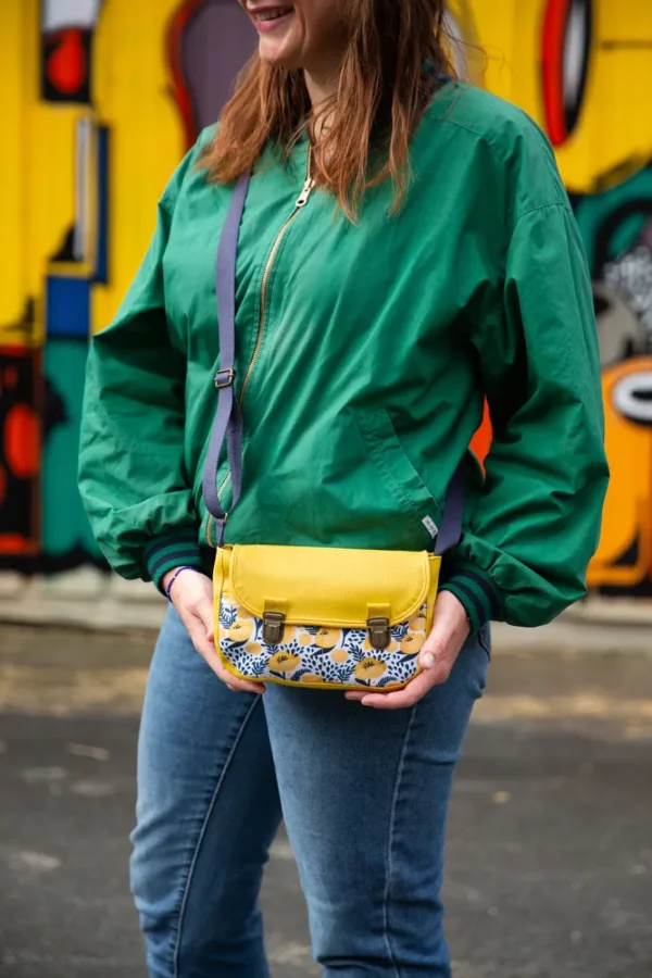 Sac l'essentiel simili cuir et tissu imprimé jaune Odette