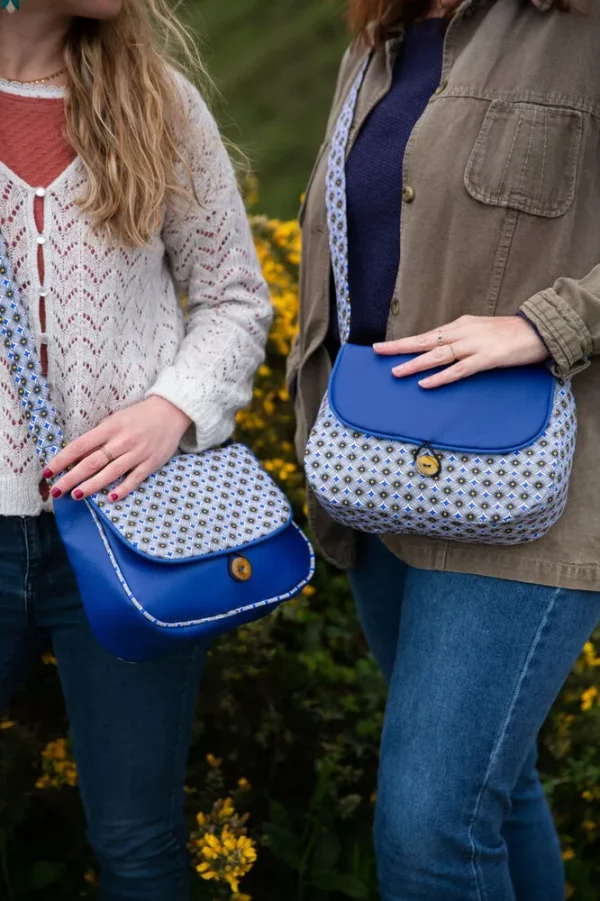 Sac réversible fait main Sunny porté dans les deux sens