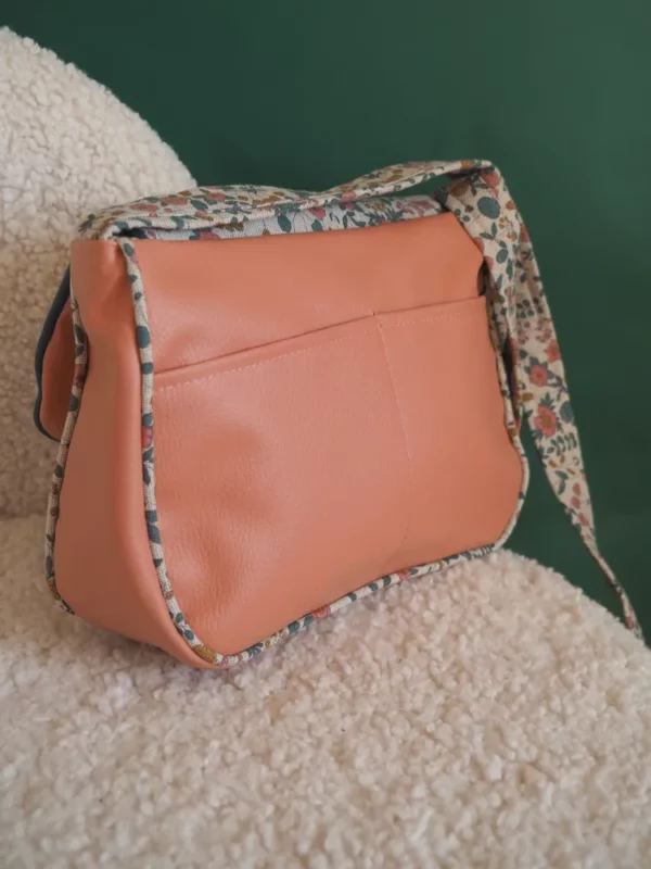 Sac réversible Peach côté simili cuir dos double poches plaquées