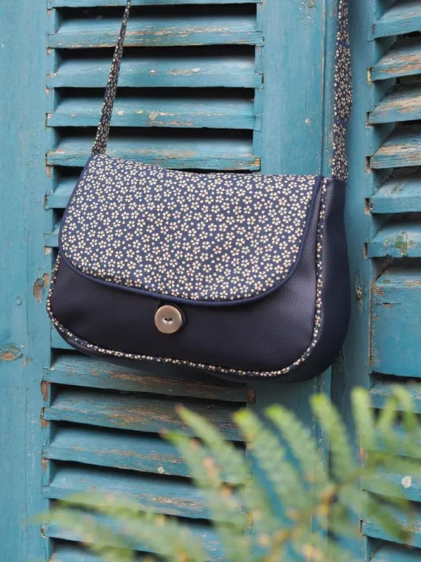Sac femme bandoulière réversible bleu marine Léa fleurs fait main en France