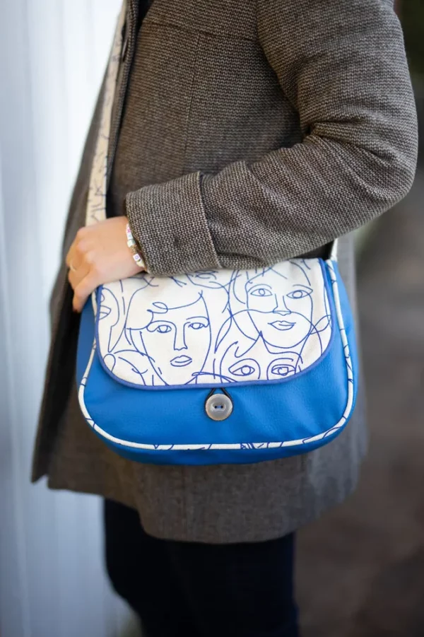 Sac réversible femme fait main simili cuir bleu tissu imprimé visages Picassa