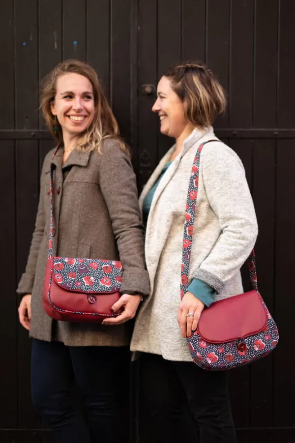 Sac réversible Poppy portés des deux côtés