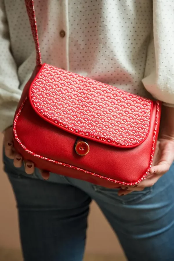 Sac à main femme réversible simili cuir rouge tissu imprimé Aloïse porté
