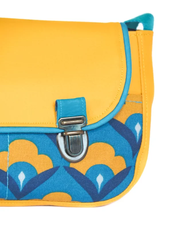 Sac l'essentiel Paola zoom sur l'attache cartable rétro